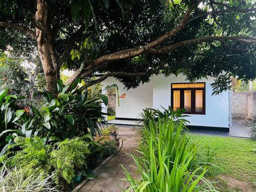 Thalaramba Villa | The Mango Retreat