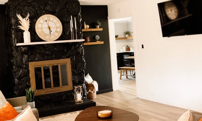 Carterville House | The Maple House