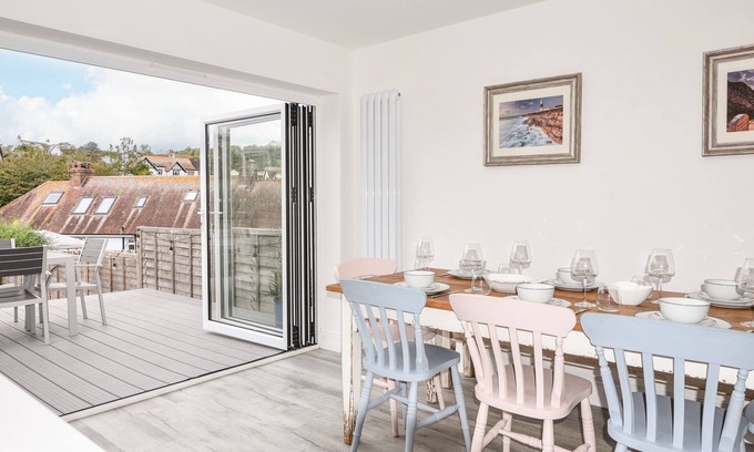 Beer House | THE MEAD, family friendly, country holiday cottage in Beer