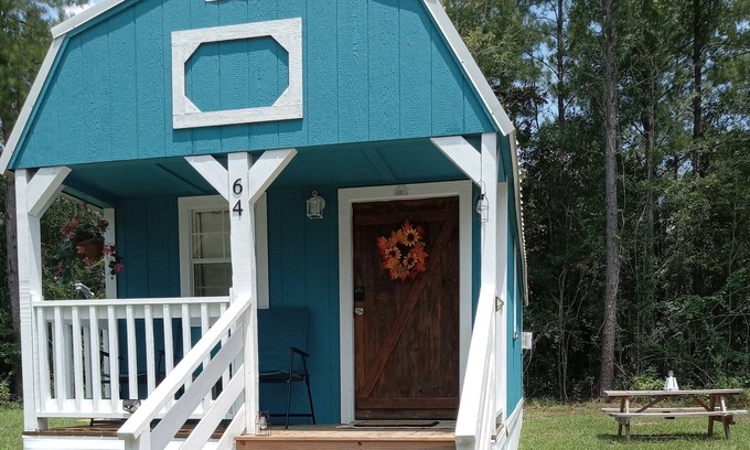 Stone County Cabin | The Meadow View Tiny House - Quiet & Private, Close to Town