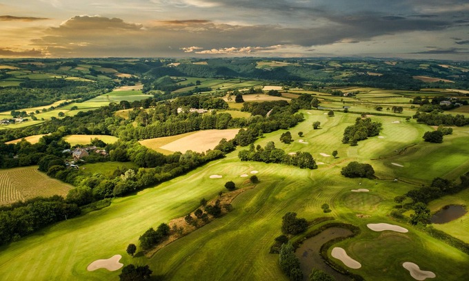 Chittlehamholt Resort | The Mole Resort, 2 Bedroom Meadow View Luxury Lodge with Hot Tub