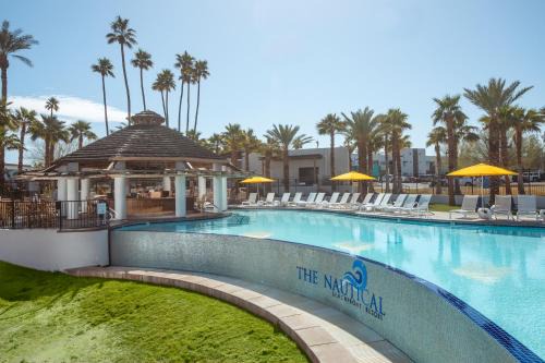 Lake Havasu City Resort | The Nautical Beachfront Resort