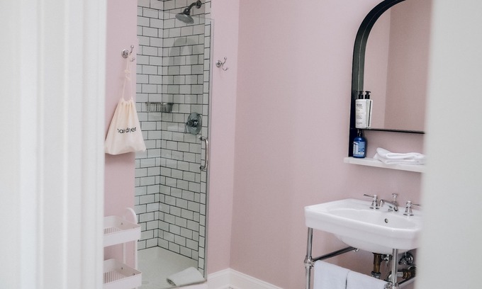 Park West Hotel | The Neighborhood Hotel - Lincoln Park 302 - One Bedroom w/Patio