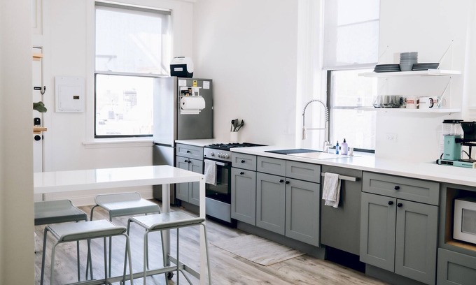 Park West Hotel | The Neighborhood Hotel - Lincoln Park 403 - Two Bedroom