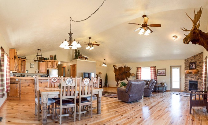 Eagle Nest House | The Nest A Mountain Valley Retreat