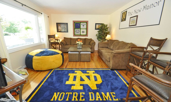 South Bend House | The New Manor, a Notre Dame themed room rental