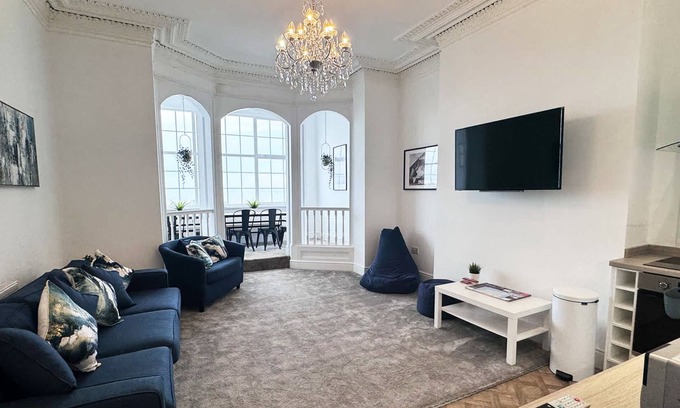 Fleetwood Apartment | The New Sandpiper - A Sea View Retreat