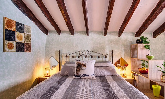 Canillas de Aceituno Apartment | The Nook - Elrecoveco