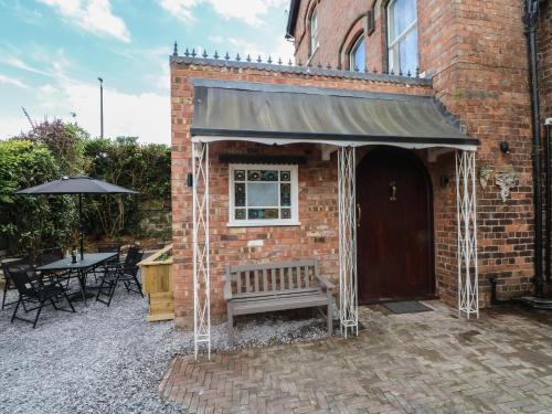 Whitchurch House | The Nook