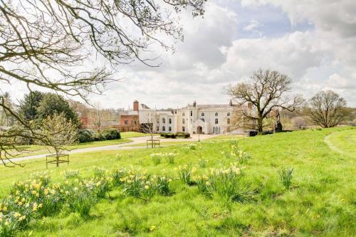 Whitchurch Bed & Breakfast | The North Wing - Combermere Abbey