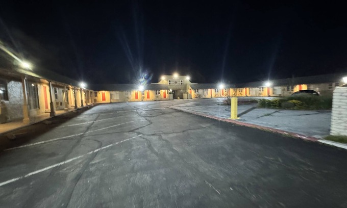 Gilroy Hotel | The Oaks Motel