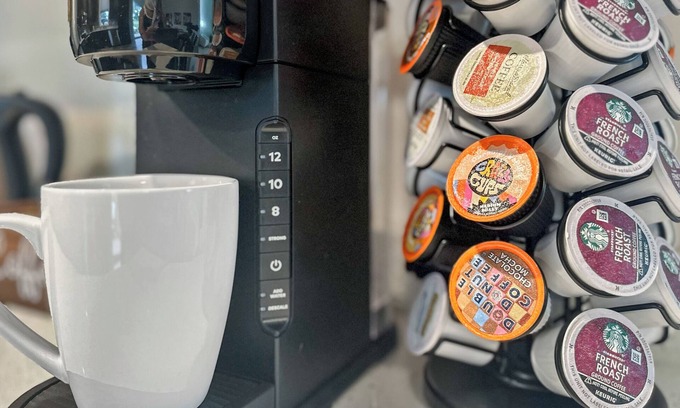 Delavan House | The Oasis, New! 7 beds on 1/2 acre near Lake Geneva