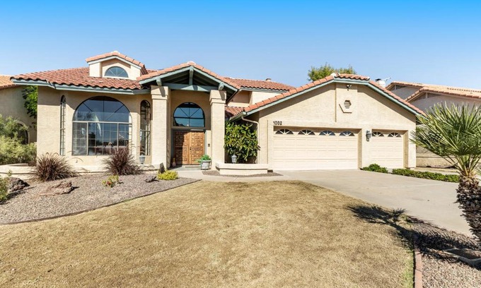 North Mountain House | The Oasis on Braeburn Drive