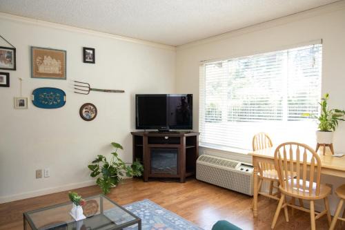 Occidental Hotel | The Occidental Lodge