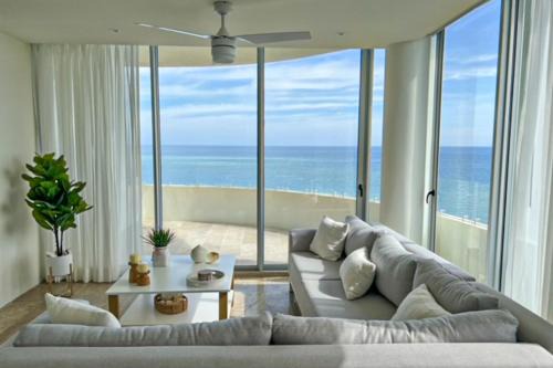 Miramar Apartment | The Ocean Breeze Retreat