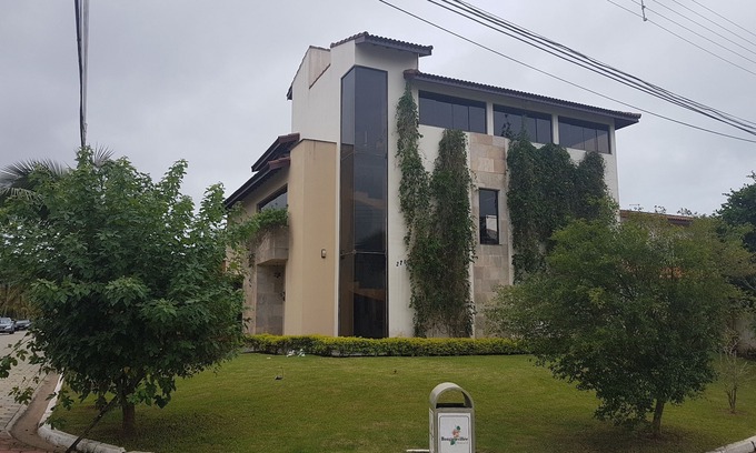 Condominio Residencial Bounganvillee House | The oceanfront condominium in Peruibe