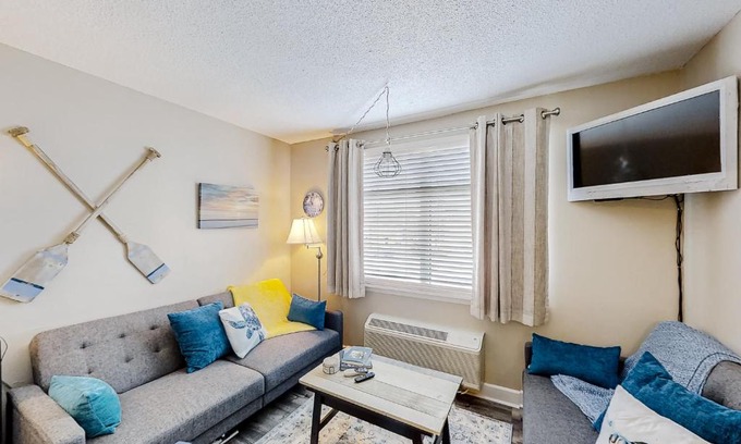 Litchfield by the Sea Apartment | The Oceanfront Litchfield Inn 251