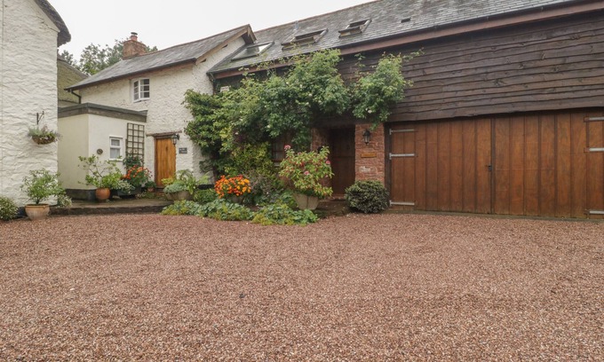 Crowcombe Cottage | THE OLD BAKERY, pet friendly, character holiday cottage in Crowcombe