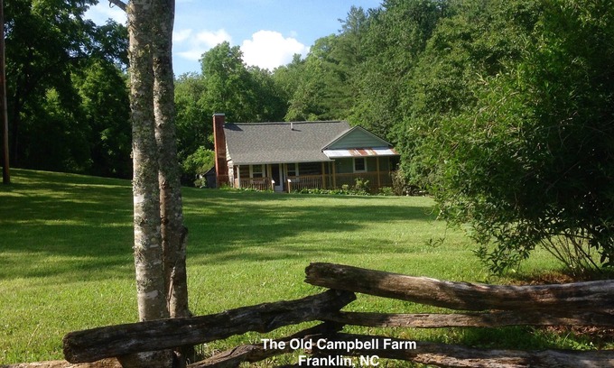 Franklin House | The Old Campbell Farm - a charming slice of 1884 history with a modern twist