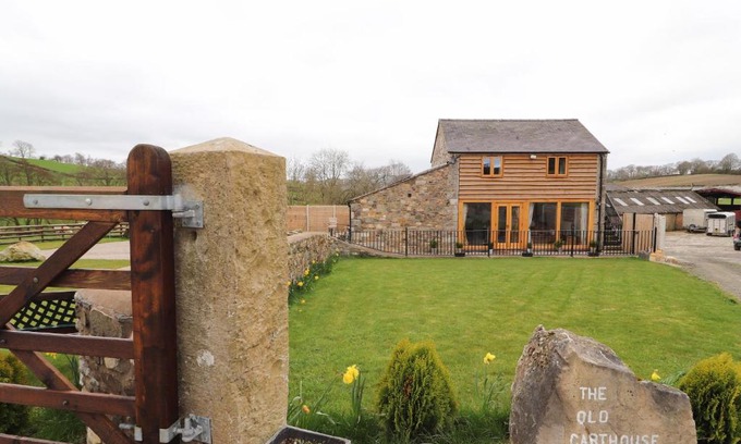 Oswestry House | The Old Cart House