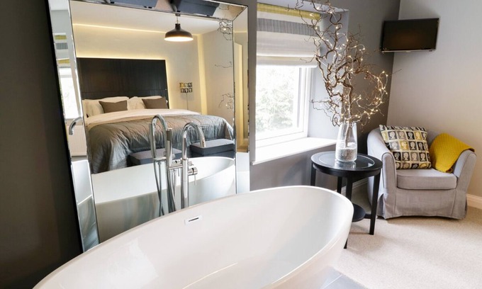 Preston Cottage | THE OLD POST OFFICE, pet friendly, luxury holiday cottage in Garstang