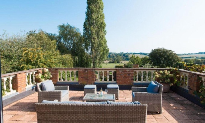 Bury St Edmunds House | The Old Steam Mill, luxury, spacious, beautiful grounds, stunning location