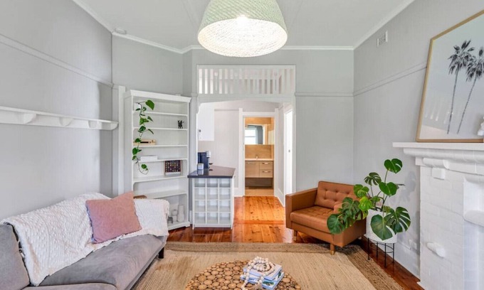 Glenelg South House | THE OSLO on Broadway - Villa 2