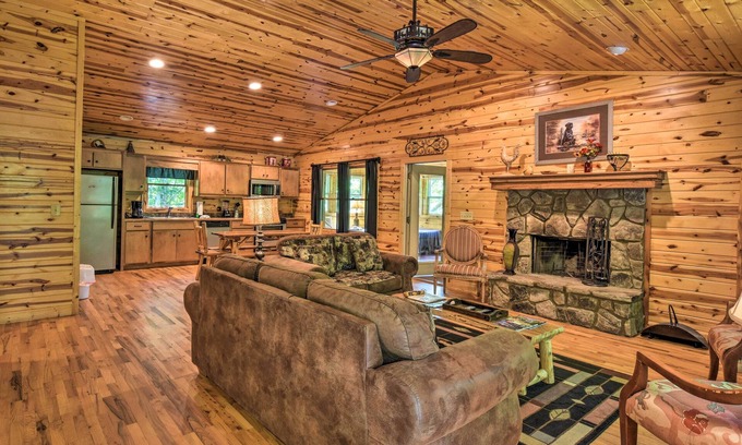 Helen Cabin | ‘The Outlook’ at the Sautee Mountain Retreat!