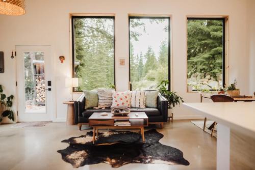 Klamath County House | The Outpost Properties Keno