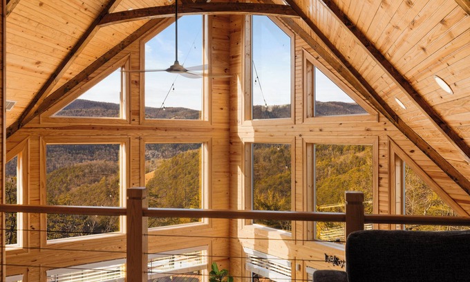Milam Cabin | The Overlook Lodge - Exclusive 5BR Luxury Retreat with Panoramic Views