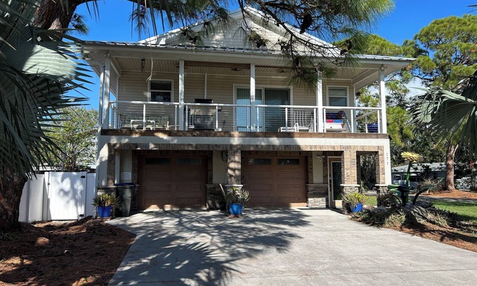 Ozona House | The Ozona Haven