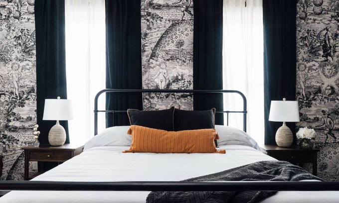 Five Points South Hotel | The Painted Lady