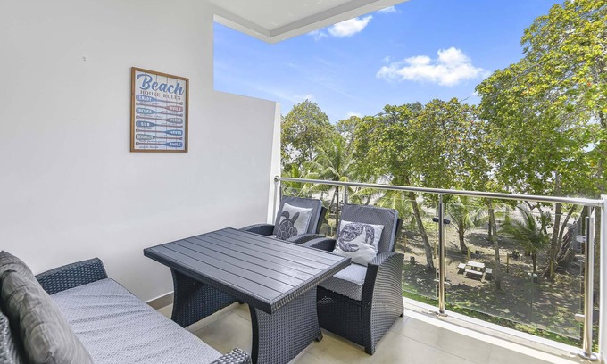 Bejuco Condo | The Palms, Beachfront Condo with AC and pools!