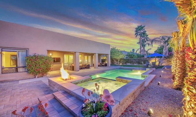 Indio House | The Palms - Fire Pit, Ping Pong, Pool & Spa, Walk to Festivals!