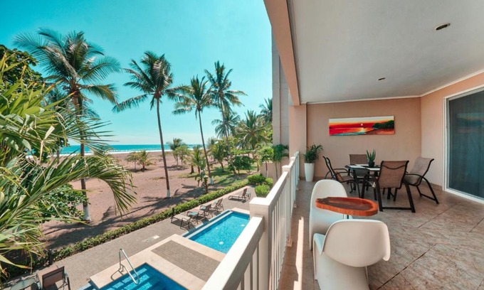 Barrio Los Villalobos Apartment | The Palms Ocean Club Resort
