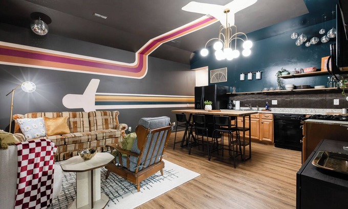 Shiloh Apartment | The PanAm Flat - 2bed/2bath next to hospitals & Scott AFB