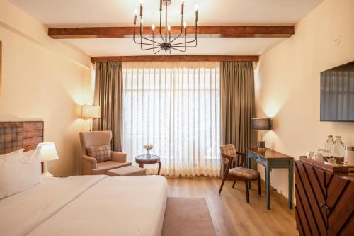 Vashist Bed & Breakfast | The Panorama Retreat, Manali