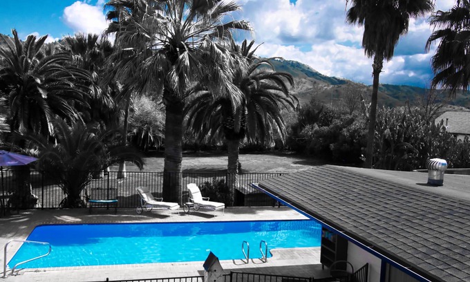 Lemon Cove Bed & Breakfast | The Parks Inn Bed and Breakfast