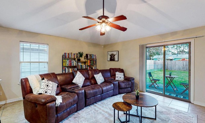 Pensacola House | The Pensacola Sanctuary