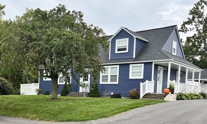 Huron House | The Perfect Getaway - minutes to Cedar Point & Kalahari, Fishing Boats Allowed!