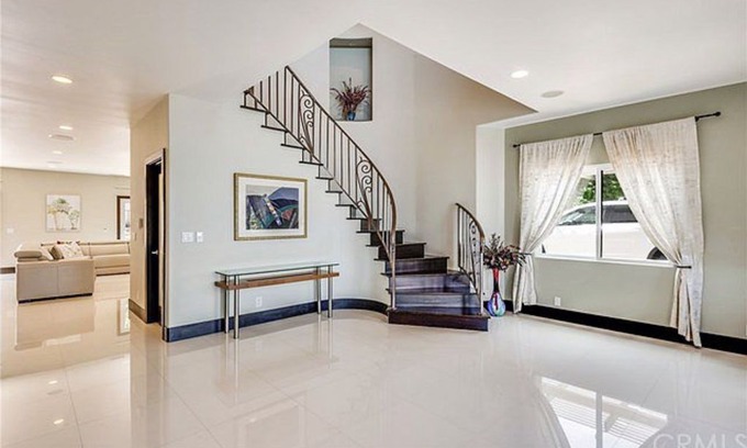 Torrance House | The Perfect Place to Stay