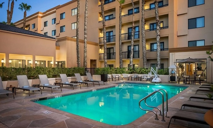 Laguna Hills Hotel | The Perfect Property! Pet Friendly and Close to Beach and Attractions!