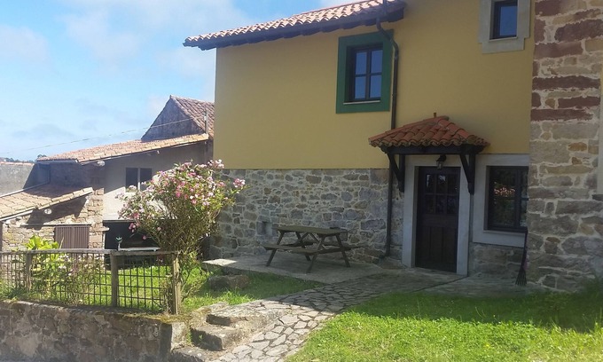 Priesca Cottage | The Piensu (APARTMENT 4 DUPLEX SEA VIEW)