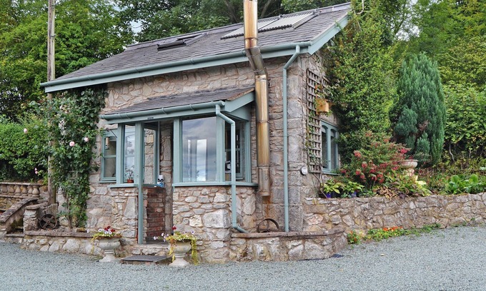 Longford Cottage | The Pigsty Cottage E2783