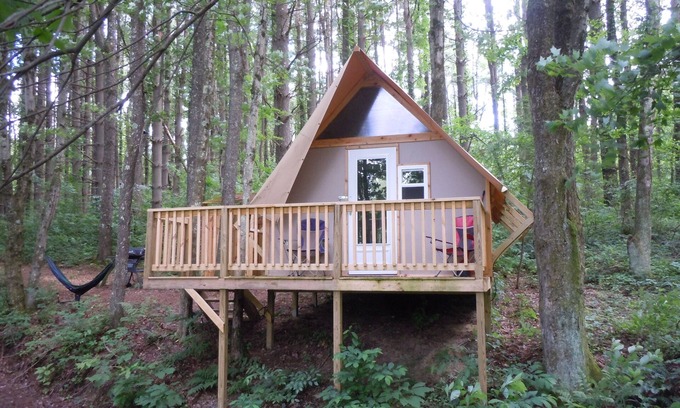 Malaga Cabin | The Pine Treehouse Glamping Cabin at Dragonfly Lake