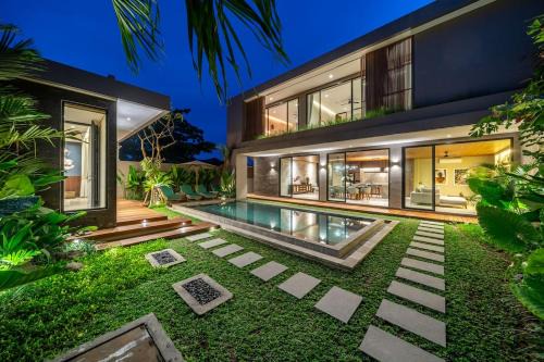 Central Seminyak Villa | The Plaza 4BR With Pool in Bali s Eat Street