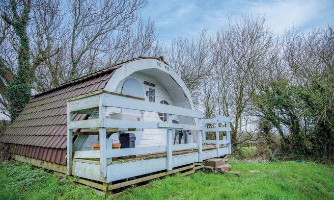 Castlemartin Apartment | The Pod - 1 Bedroom - Freshwest Beach Retreat