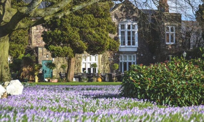 Caerleon Hotel | The Priory Hotel and Restaurant