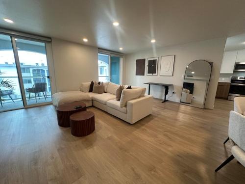 Marina del Rey Apartment | The Quartz Nook - Elegant 1BR Zen garden View Marina Side