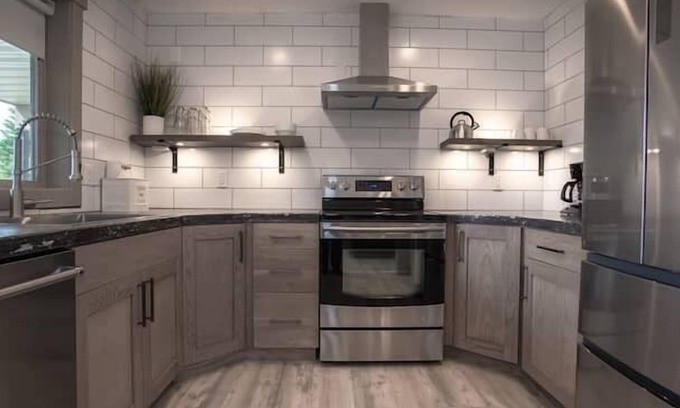 Rexburg Hotel | The Raspberry Garden Luxury Hotel & Suites